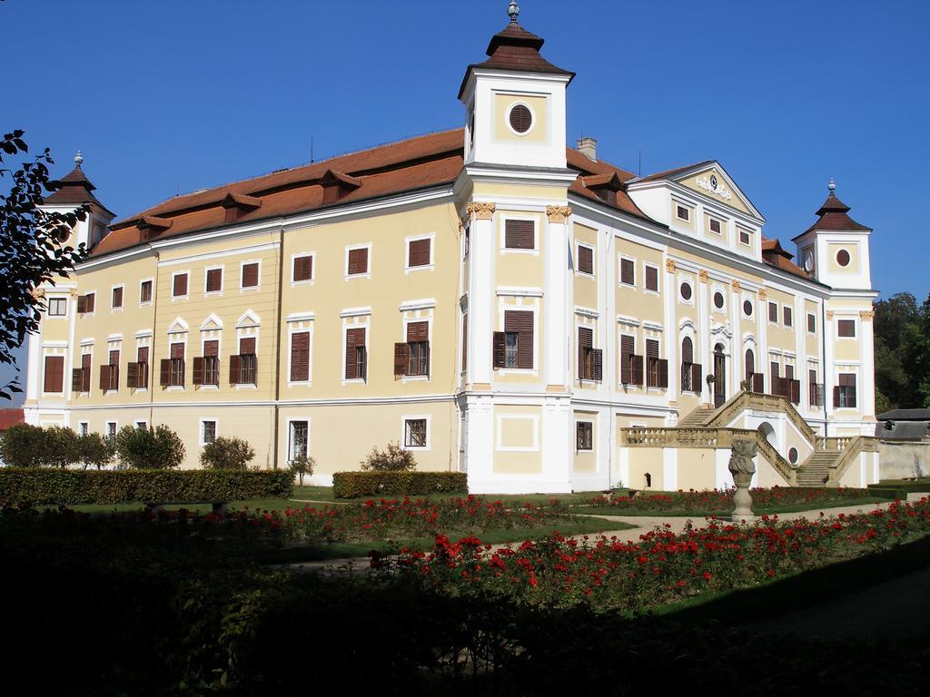 Terezín Penzion U Tomcalu מראה חיצוני תמונה